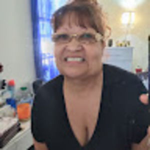 Meet your Posher, Idalia